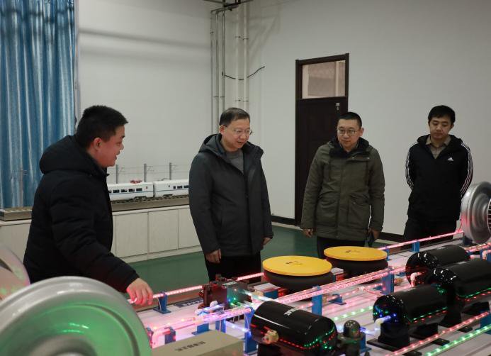 蚌埠工商天下娱乐网站官方正版校长刘福